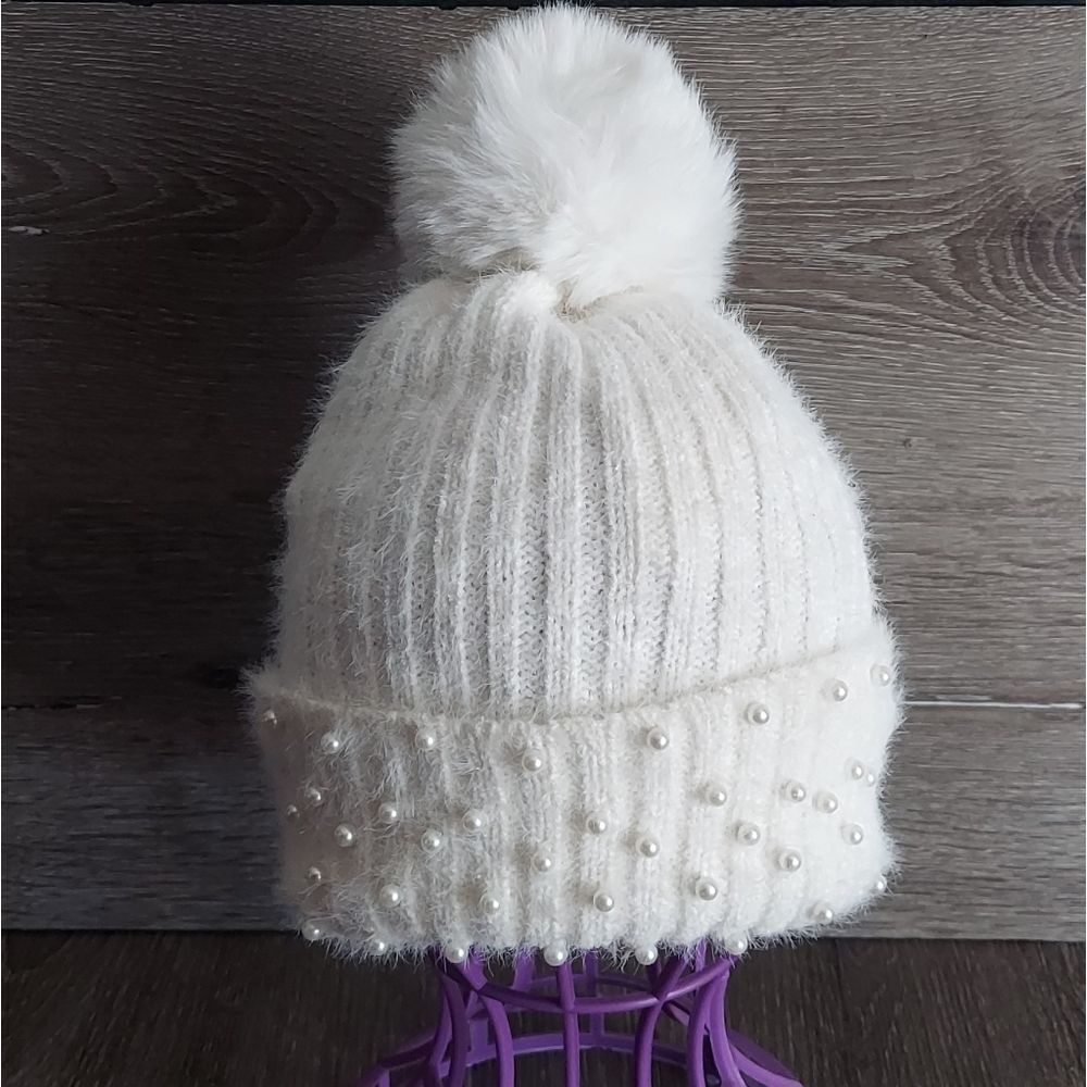 Holiday Time White Knit Beanie with Faux Fur Pom Pom and Pearls